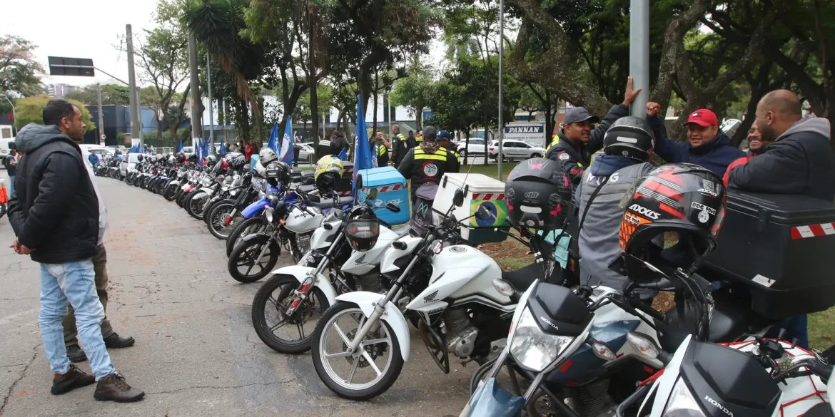 governo-prepara-linha-de-credito-para-motociclistas-de-aplicativos